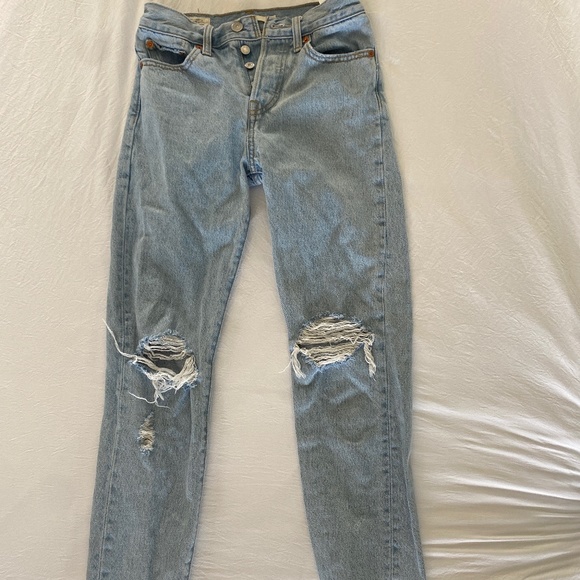 Levi Jeans - Picture 2 of 4